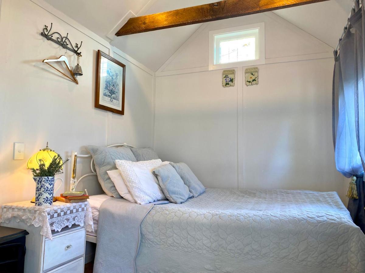 Thistle And Pine Cottage Farmstay Tauranga Extérieur photo